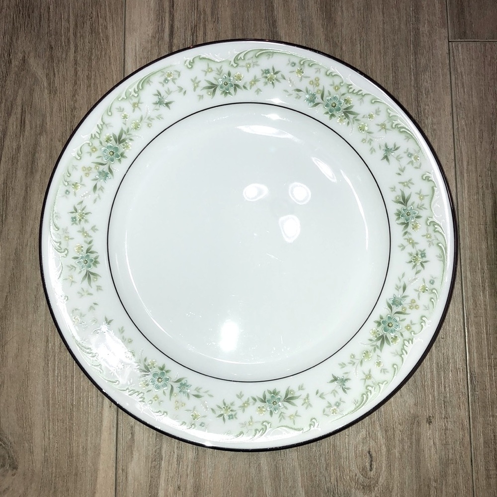 Noritake Nantes salad plates